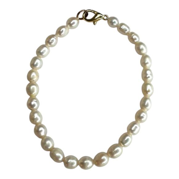 Vintage Freshwater Pearls White Cream Tone Bracelet Gold Tone Clasp 7.5” - Picture 3 of 3